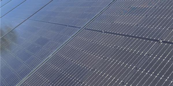 Zonnepanelen Gevelbekleding met zonnepanelen, CELL carports met zonnepanelen